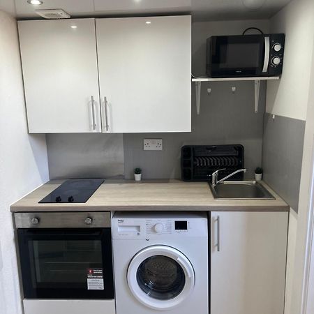 Great Western Road Studio With En Suite Glasgow Exterior photo
