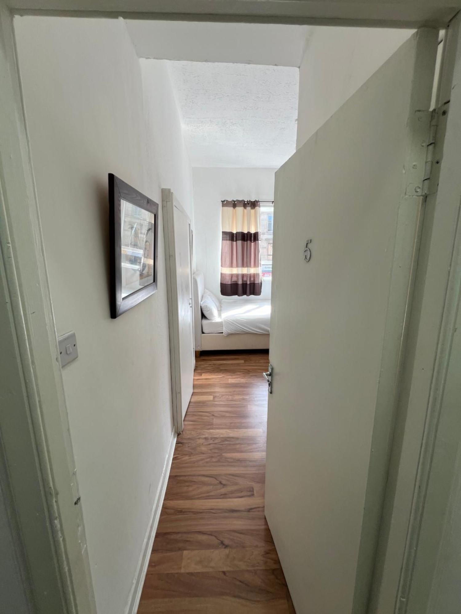 Great Western Road Studio With En Suite Glasgow Exterior photo