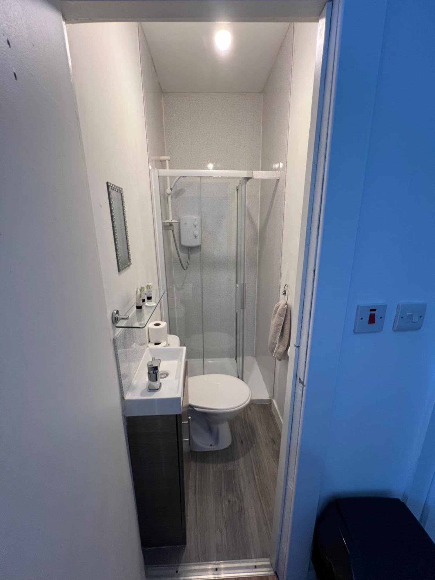Great Western Road Studio With En Suite Glasgow Exterior photo